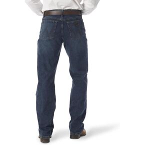 Wrangler 13MWZPW Prewashed Cowboy Cut 34x32 in Saudi Arabia