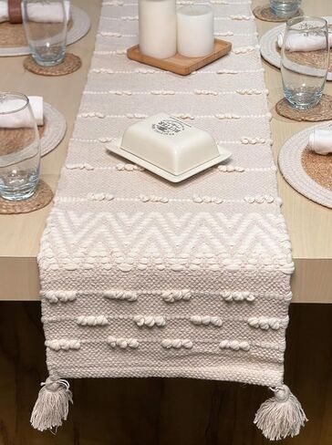 Chardin Home 13x72 Inch Ivory Sevily Table Runner ، ديكور بوهيمي مصنوع من الناحية الحرفية ، عداءات الطاولة الطبيعية لغرفة الطعام ، أسلوب بوهو الأنيق ، مثالي للديكور المنزلي الريفي والحديث in Kuwait