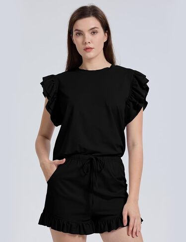 طقم ملابس نسائي من Lentta مكون من قطعتين وبلوزة بأكمام قصيرة وقميص وشورت عالي الخصر مع جيوب in Kuwait