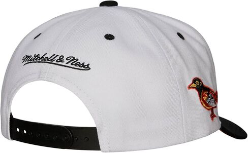 Mitchell & Ness Baltimore Orioles Evergreen Snapback قبعة قبعة قابلة للتعديل - أبيض in Kuwait