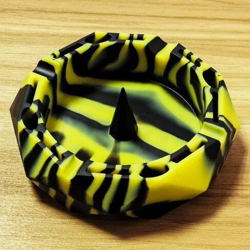Portable Silicone Ashtray For Smoking Cigarettes Accessories Heat Resistant Unbreakable (Green Black) in Kuwait