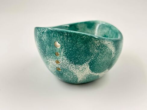 Ceramic Herb Stripper Bowl with Multi-Size Holes, Handmade Kitchen Tool, White (White) in Saudi Arabia