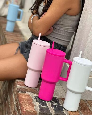 40 أوقية زجاجة ماء معزولة من الفولاذ المقاوم للصدأ مع مقبض وقش-بهلوان كبير للمشروبات الباردة-ترسوم خالية من BPA للسفر ، والمكتب (الوردي) in Kuwait