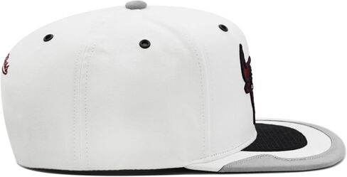 Mitchell & Ness Chicago Bulls NBA Day 4 Snapback Hat Cap - White/Silver in Saudi Arabia