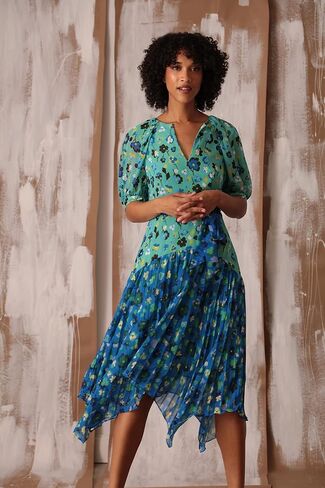 Maggy London Women's Pleated Skirt Hankey Hem Dress, Mint Green/Green in Saudi Arabia