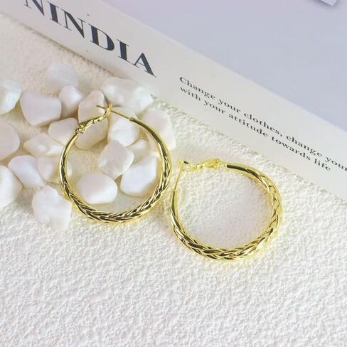 أقراط توهارت البيضاوية للنساء لا تسبب الحساسية الحد الأدنى مطلية بالذهب أقراط ملتوية لهدايا عيد الميلاد in Kuwait