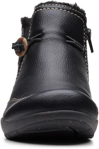 Clarks Women's Roseville Aster Ankle Boot in Saudi Arabia
