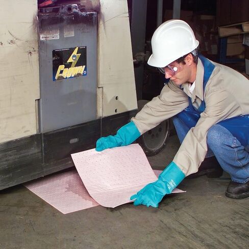 New Pig Hazmat Chemical Absorbent Mat Pads - 200 Pads per Bag - 15" W x 20" L - Absorbs up to 14 oz. per Pad - MAT302 in Kuwait