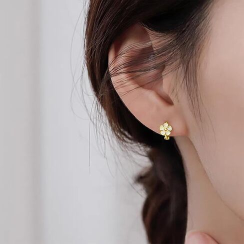 SLUYNZ 925 Sterling Silver White Flower Hoop Earrings Huggie for Women Teens Small Daisy Hoop Earrings Summer Earrings in Saudi Arabia