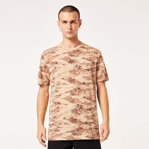 Oakley Men's Bark New Short Sleeve in Saudi Arabia