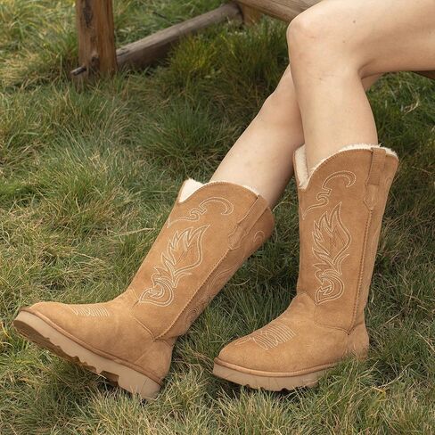 Genuine Leather Suede Platform Womens Winter Snow Boots Fur Lining Pull on Fuzzy Warm Boots with Memory Foam Lightweight Winter Shoes in Saudi Arabia