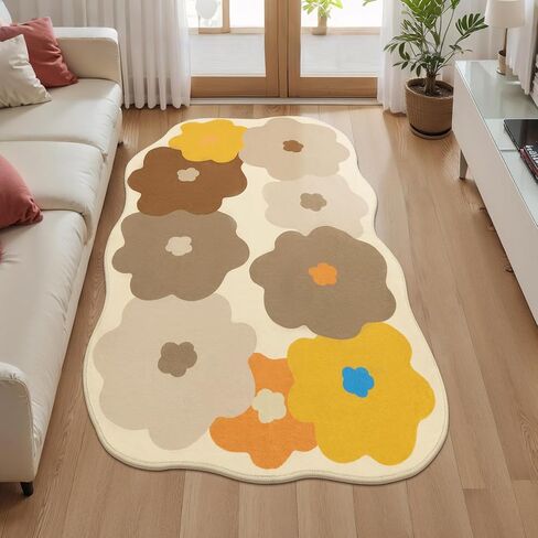 Floral Cute Rug 3x5 Irregular Scalloped Rug Beige Flower Shaped Indoor Mat Bedroom Floor Carpet Non Slip Washable Area Rug for Kids Room Playroom Living Room Entryway in Kuwait