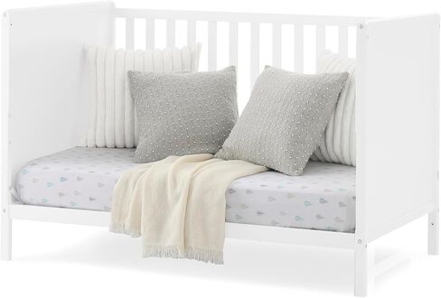 Delta Children Ruby 6-in-1 Crib & Change Table Set 2 قطعة-GreenGuard Gold Certified ، Bianca White in Kuwait