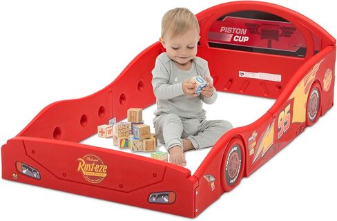 دلتا أطفال ديزني بيكسار سيارات Lightning McQueen Race Car Toddler Bed Sweet Sway in Kuwait