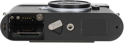 Leica M11-P Rangefinder Camera (Silver) (202-14) + 64GB Memory Card + Bag + Card Reader + Corel Photo Software + Flex Tripod + Memory Wallet + Cleaning Kit in Saudi Arabia