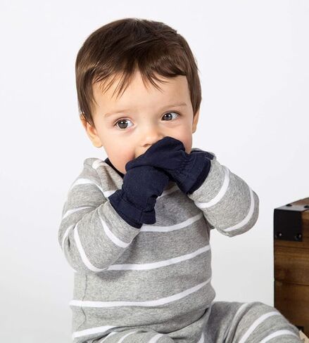 Burt's Bees Baby Build Baby Essentials-Bee Bee Booties Heather Gray (3-6 أشهر) + 3 حزم القفازات الصلبة في منتصف الليل (مقاس واحد) ، أساسية من القطن العضوي للدفء والراحة in Saudi Arabia