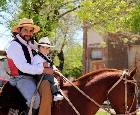 قبعة Jastore Kids Girls Boys Western Cowboy Cowgirl مع قبعة فيدورا من اللباد بحزام إبزيم in Kuwait