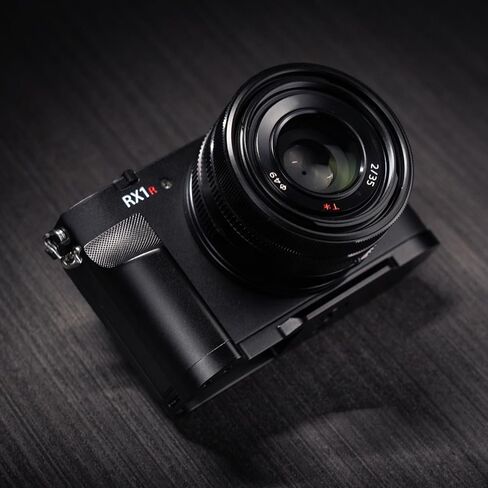 Wood Hand Grip L Plate Aluminum Alloy Base for RX1R3 RX1R III Camera (Black Aluminum) in Saudi Arabia