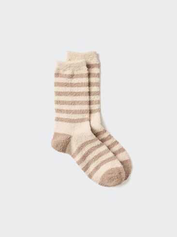 Uniqlo HEATTECH Socks Soft Fluffy in Saudi Arabia