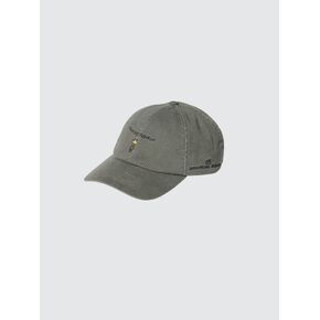 Uniqlo UV Protection Cap | Jean-Michel Basquiat in Kuwait