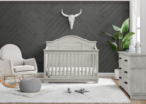 أطفال Delta Simmons Kids Asher 6-in-1 قابلة للتحويل مع السكك الحديدية الصغيرة ، Rustic Gray in Kuwait