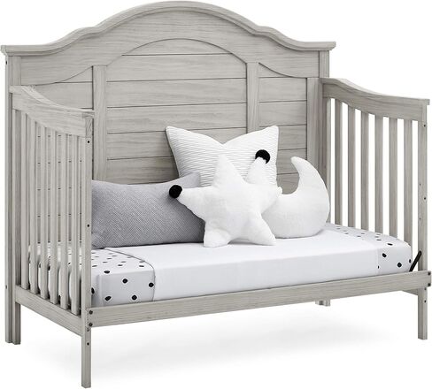 أطفال Delta Simmons Kids Asher 6-in-1 قابلة للتحويل مع السكك الحديدية الصغيرة ، Rustic Gray in Kuwait