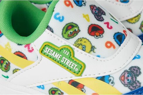 Reebok Baby-Boy's Sesame Street Club C الانتقام على حذاء رياضة in Saudi Arabia