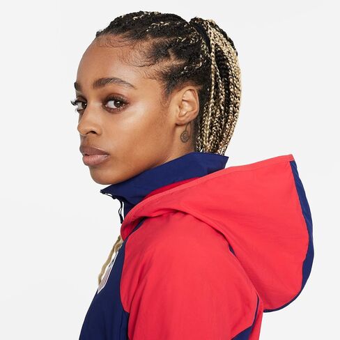سترة كرة القدم Windrunner للسيدات من Nike US AWF in Saudi Arabia