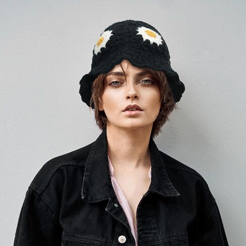 قبعة كروشيه عباد الشمس محبوكة قبعة بيني مصنوعة يدويًا للنساء في الصيف والسفر العصري in Kuwait