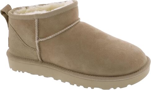 حذاء UGG النسائي الكلاسيكي فائق الحجم in Saudi Arabia