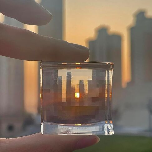 Funny Pixelated Lens for Pixel View Effect, Clear Crystal Glass Pixel Mirror Filter for Artists, Creative Pixel Window Stone for Art Inspiration in Saudi Arabia