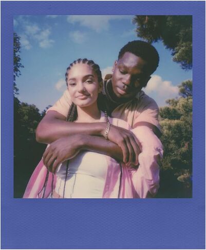 Polaroid Now Generation 3 Camera Fructant Camera مع حامل ثلاثي القوائم وحزمة ضبط تلقائي للصورة (أرجوانية) مع مجموعة ألوان وأفلام (3 عناصر) in Saudi Arabia