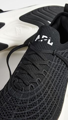 حذاء رياضة المرأة APL in Kuwait