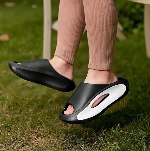 Slide Sandals Men Women Platform Sandals With Comfortable Pillow Slippers Non-Slip Lightweight Shower Shoes in Kuwait