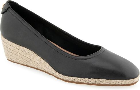 Aerosoles Pump Pump Roma Wedge in Kuwait