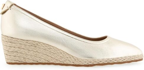 Aerosoles Pump Pump Roma Wedge in Kuwait