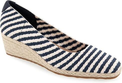 Aerosoles Pump Pump Roma Wedge in Saudi Arabia