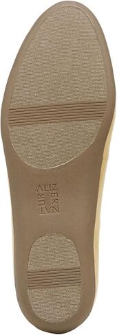 Naturalizer Women ، Vivienne Flat Marigold in Kuwait