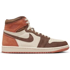 Nike Women Low-Top Sneakers in Kuwait