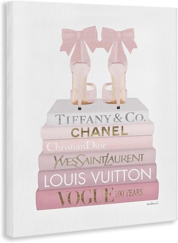 Stupell Industries Chic Shoes Glam Bookstack ، صممه أماندا غرينوود ، 36 × 48 ، فن الجدار القماشي in Saudi Arabia