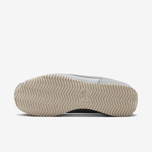 أحذية Nike Cortez للسيدات (DZ2795-002 ، خفاف خفيفة/خفيفة من الفضة البني/الأسود/الأسود/المعدني) in Saudi Arabia