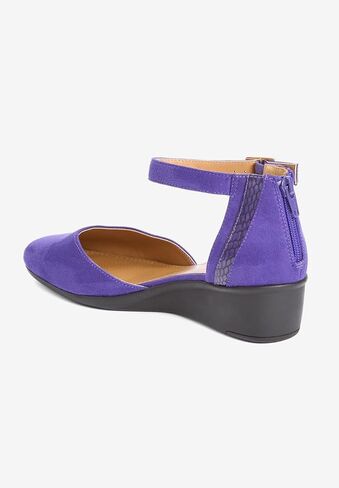 Comfortview Women's Wide Width The Aurelia Wedge in Saudi Arabia