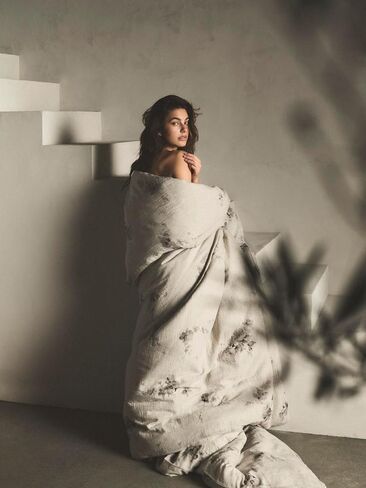 Calvin Klein - Queen Duvet Cover Set, Soft Cotton Bedding, Floral Home Decor (Aquarelle Floral Grey, Queen) in Saudi Arabia