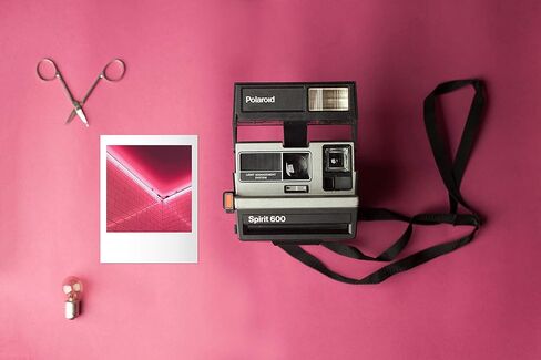 Polaroid Spirit 600 Vintage Camera الفوري - الجبهة الفضية/الرمادية - تم تجديدها ومستعدة الفيلم in Saudi Arabia
