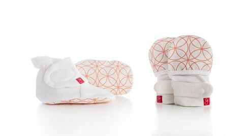 Goumikids Baby Mittens and Booties مجموعة القطن/الخيزران العضوي (صغير/متوسط ​​، برتقالي عجل) in Kuwait