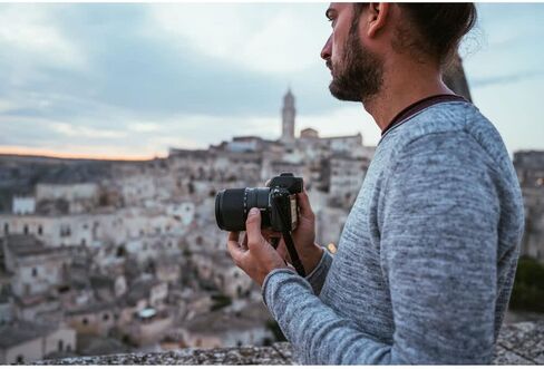 Nikon NIKKOR Z DX 18-140mm f/3.5-6.3 VR Compact Zoom Lens + Memory Card Wallet + Ultra 64GB Memory Card + Card Reader + 3 Piece Filter Kit + 12 Inch Flex Tripod + Photo Editing Software + More in Saudi Arabia
