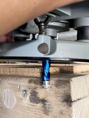 VIC023 Carbide Compression Compression Flush Flush Trim Bit 1/4 Shank 1/2 بوصة قطع DIA ، بت من النماذج من النمط الحامل السفلي لتتخلي عن تجديد الأعمال الخشبية (1/4 "S*1/2" D*1 "CL*3-1/8" OVL) in Saudi Arabia