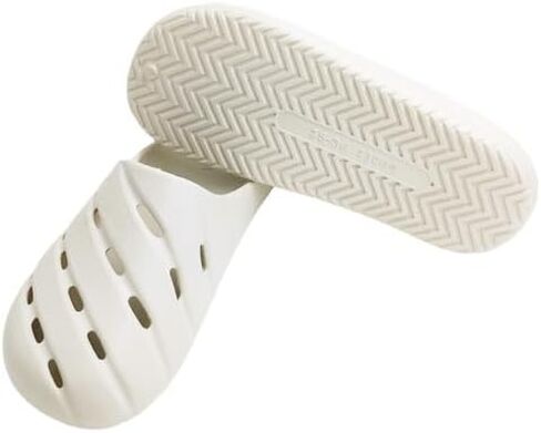 مصنوعة من المطاط المرن ، هذه الأحذية خفيفة الوزن تضمن الراحة طوال اليوم مع الحفاظ على قدميك في مأمن من الرمال الساخنة والصخور الحادة والأسطح الزلقة. يجعل تصميم الانزلاق سهلاً للارتداء ، ويلبي اللوحين اللتين يلبي كل من الرجال والنساء. in Kuwait