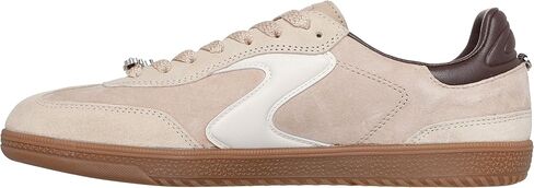 Skechers Hotshot-City Charm Sneaker in Saudi Arabia