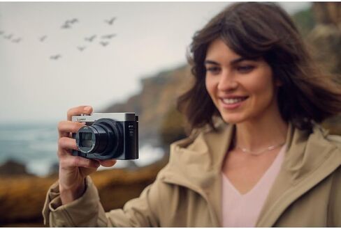Panasonic Lumix ZS99 30x Point Point Compact Digital Camera (Silver) مع بطاقة ذاكرة تبلغ 128 جيجابايت ، وحالة سفر للتخزين ، والبطارية والشاحن المزدوج ، وعربة العنكبوت ، وقارئ البطاقات (6 عناصر) in Kuwait